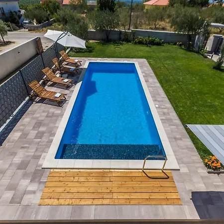 Serene Escape Near Zadar With Private Pool & Charming Outdoor Oasis * Visocane