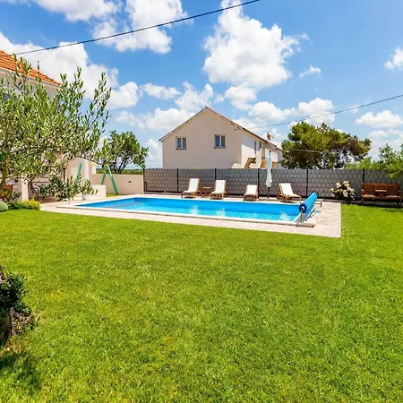 Serene Escape Near Zadar With Private Pool & Charming Outdoor Oasis Holiday home