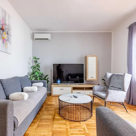 Serene Escape Near Zadar With Private Pool & Charming Outdoor Oasis Holiday home *